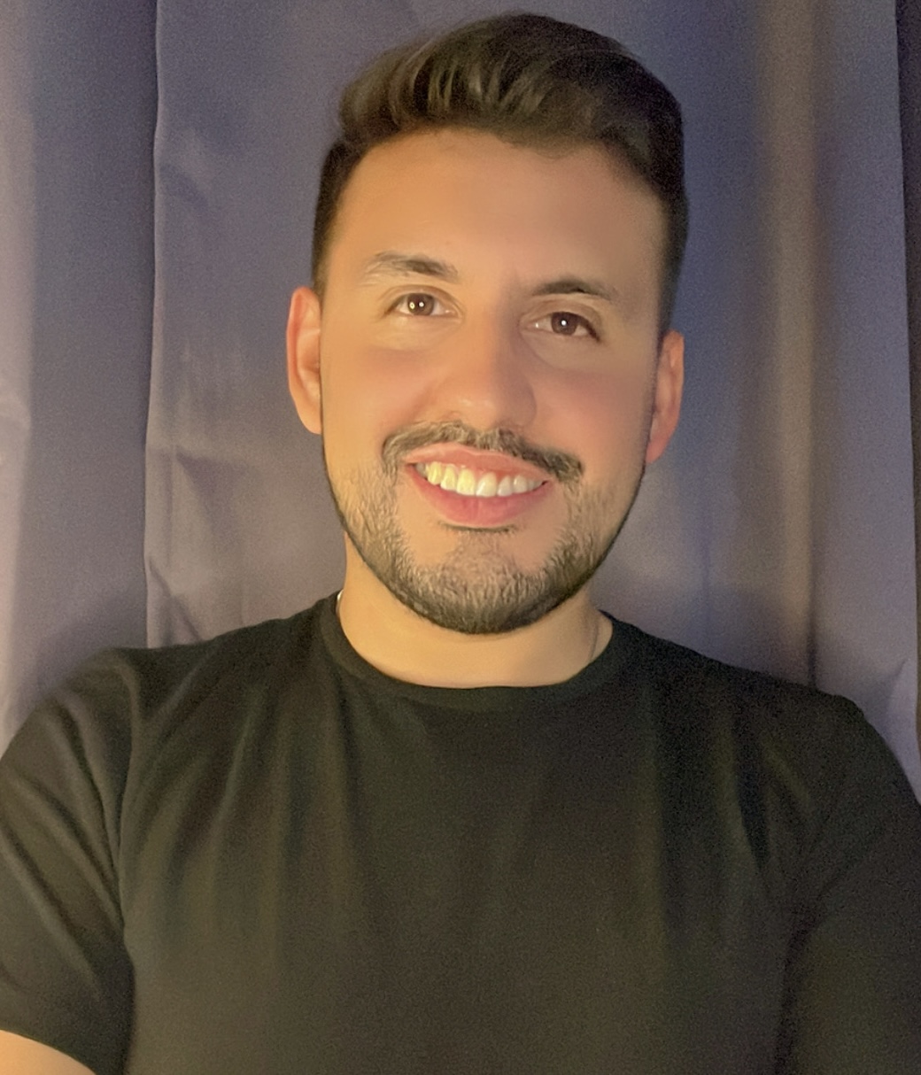 Retrato de Alexis Paz, consultor en procesos y CRM